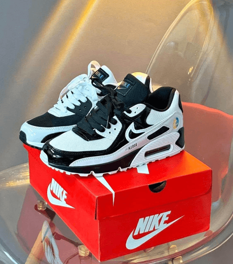 NIKE AIR MAX 90