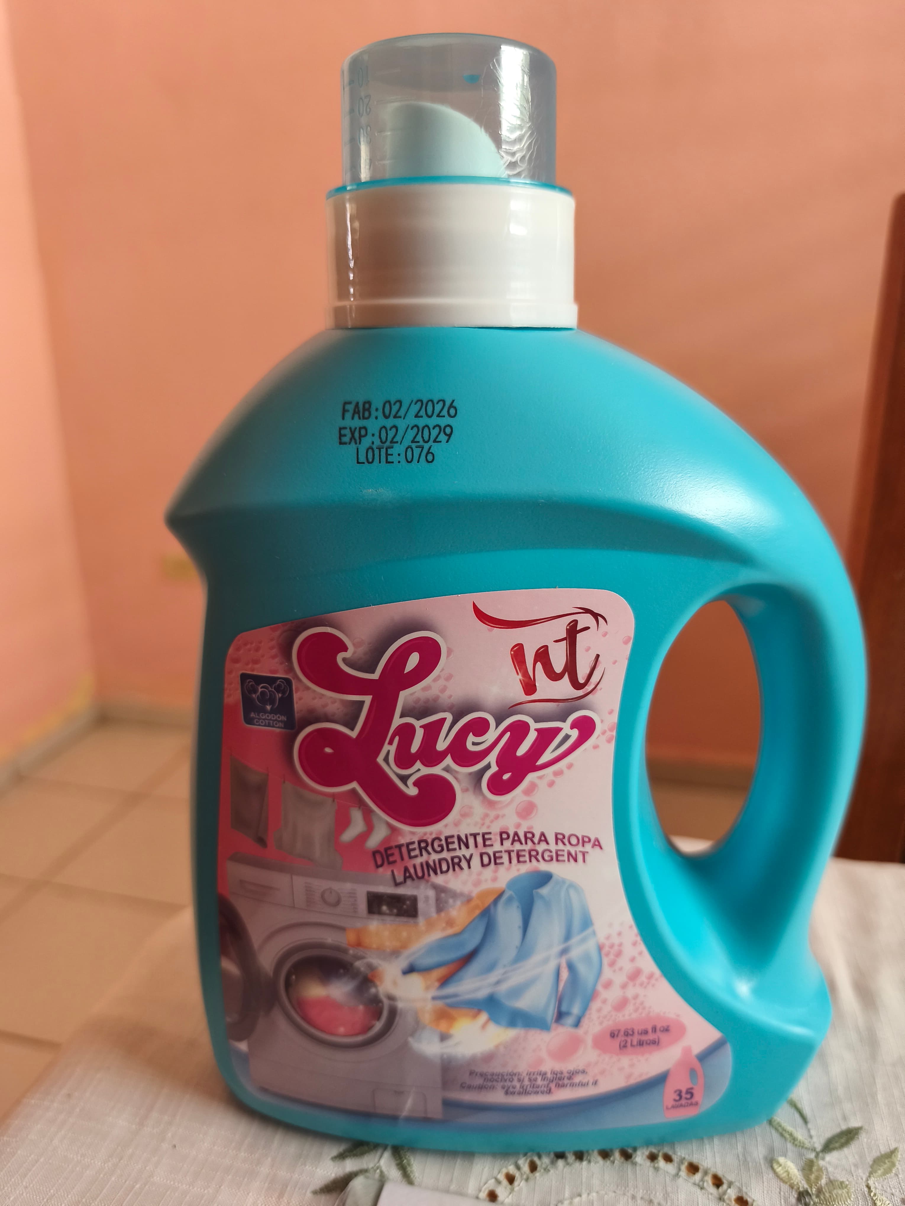 Detergente Lucy