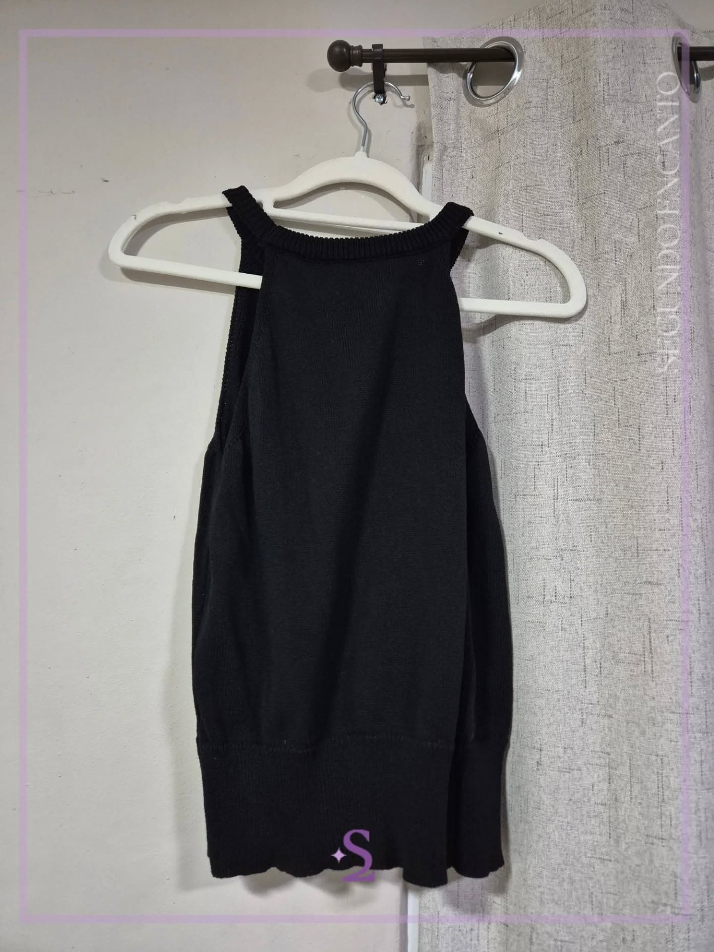 Blusa negra cuello halter M