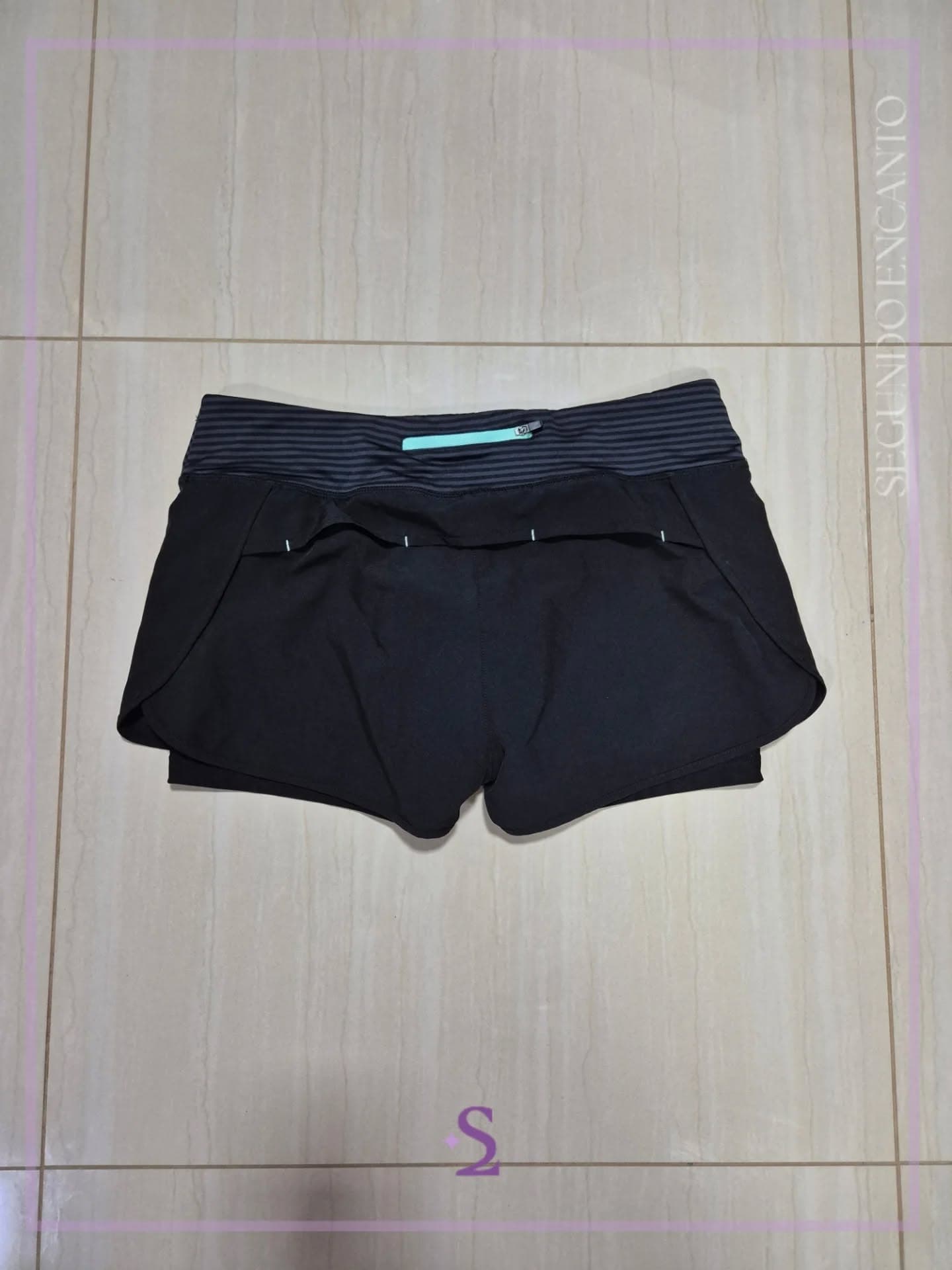 Short deportivo con licra interior M