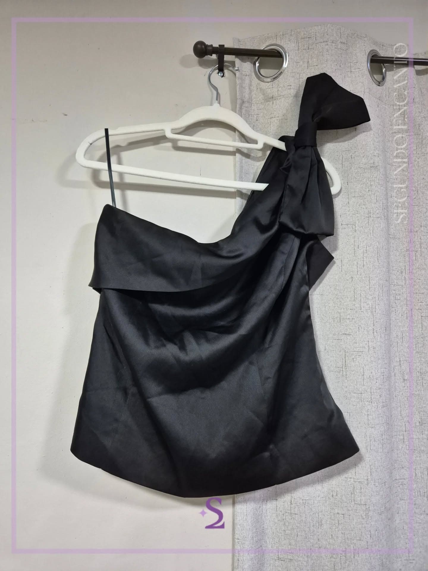 Blusa de un hombro con moño L/M