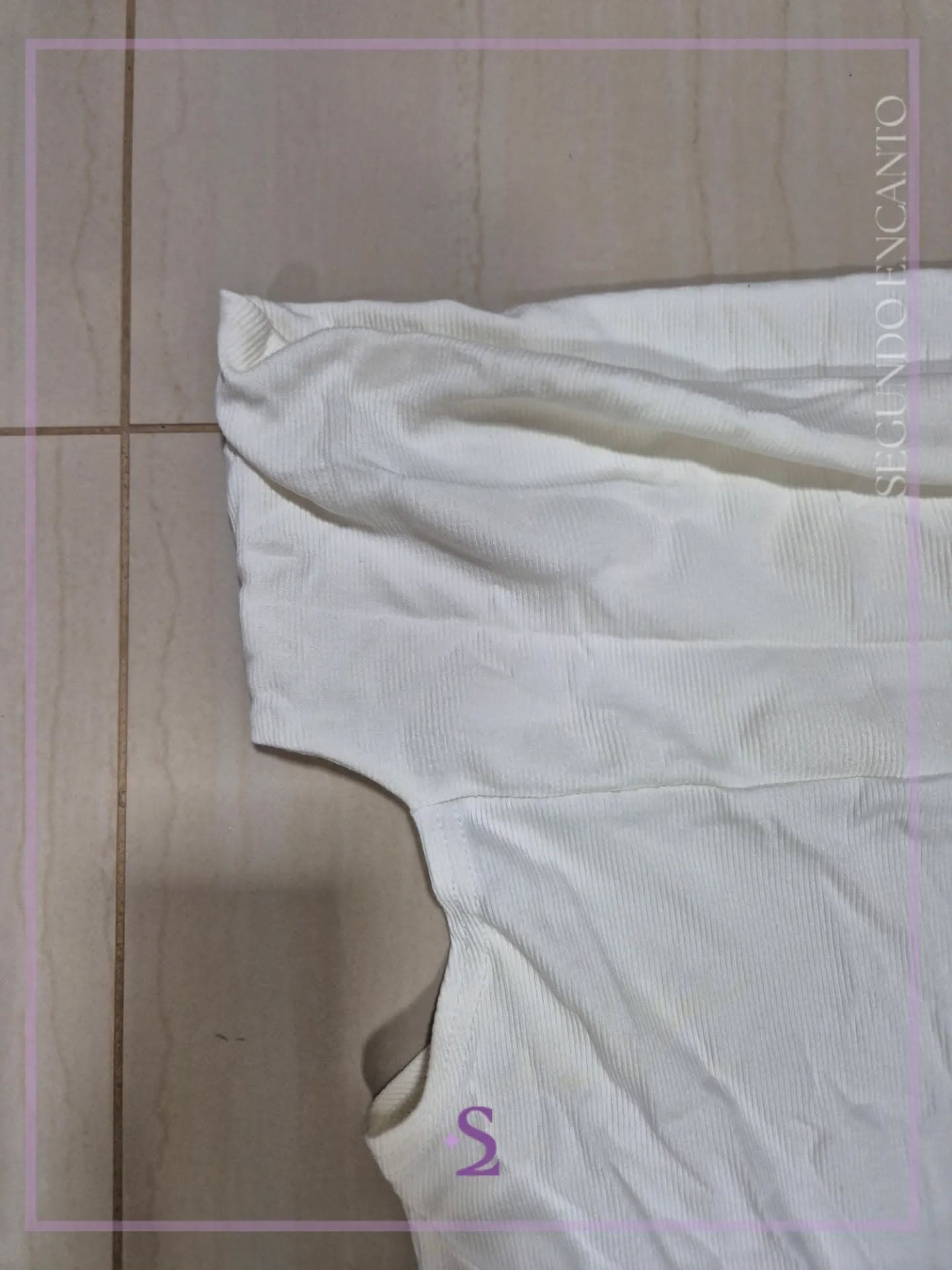 Blusa blanca con hombros descubiertos L