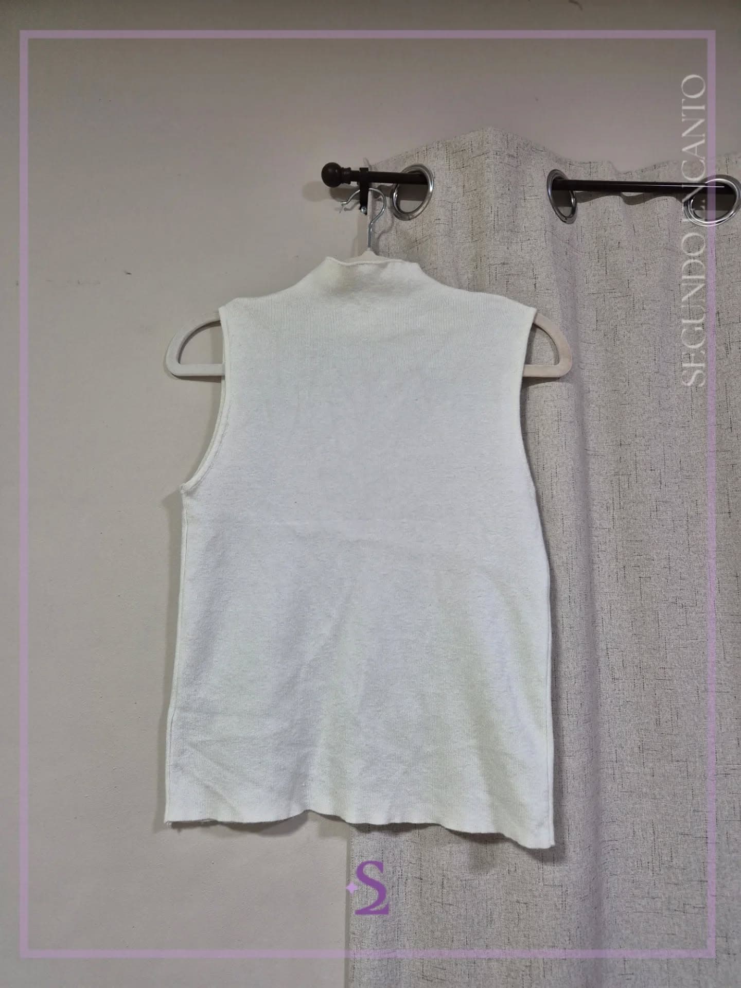 Blusa blanca cuello alto L
