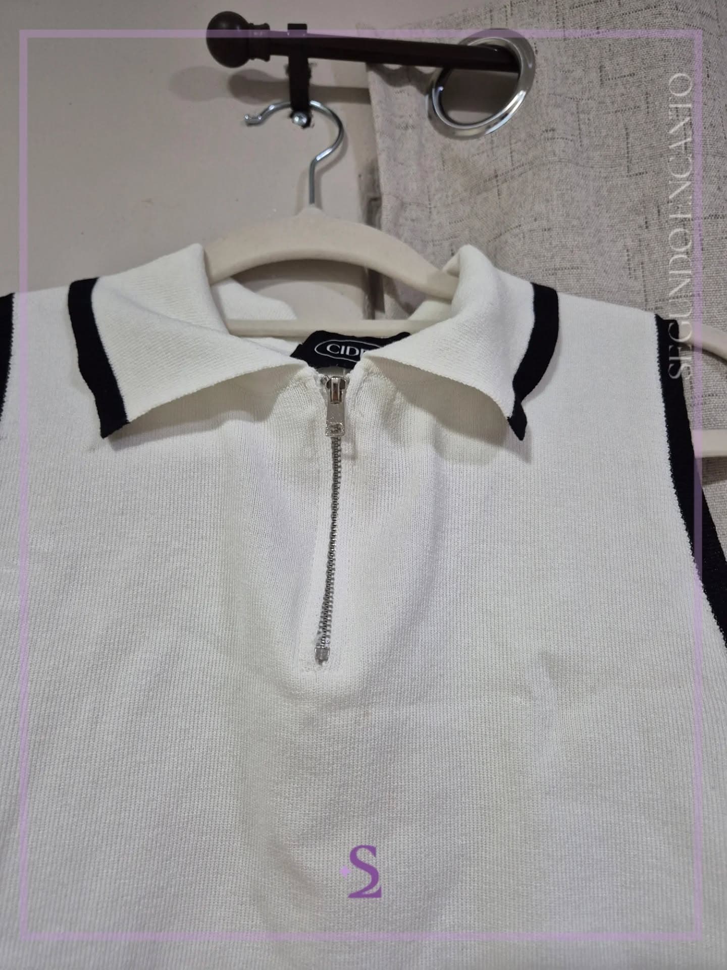 Top corto de cuello M