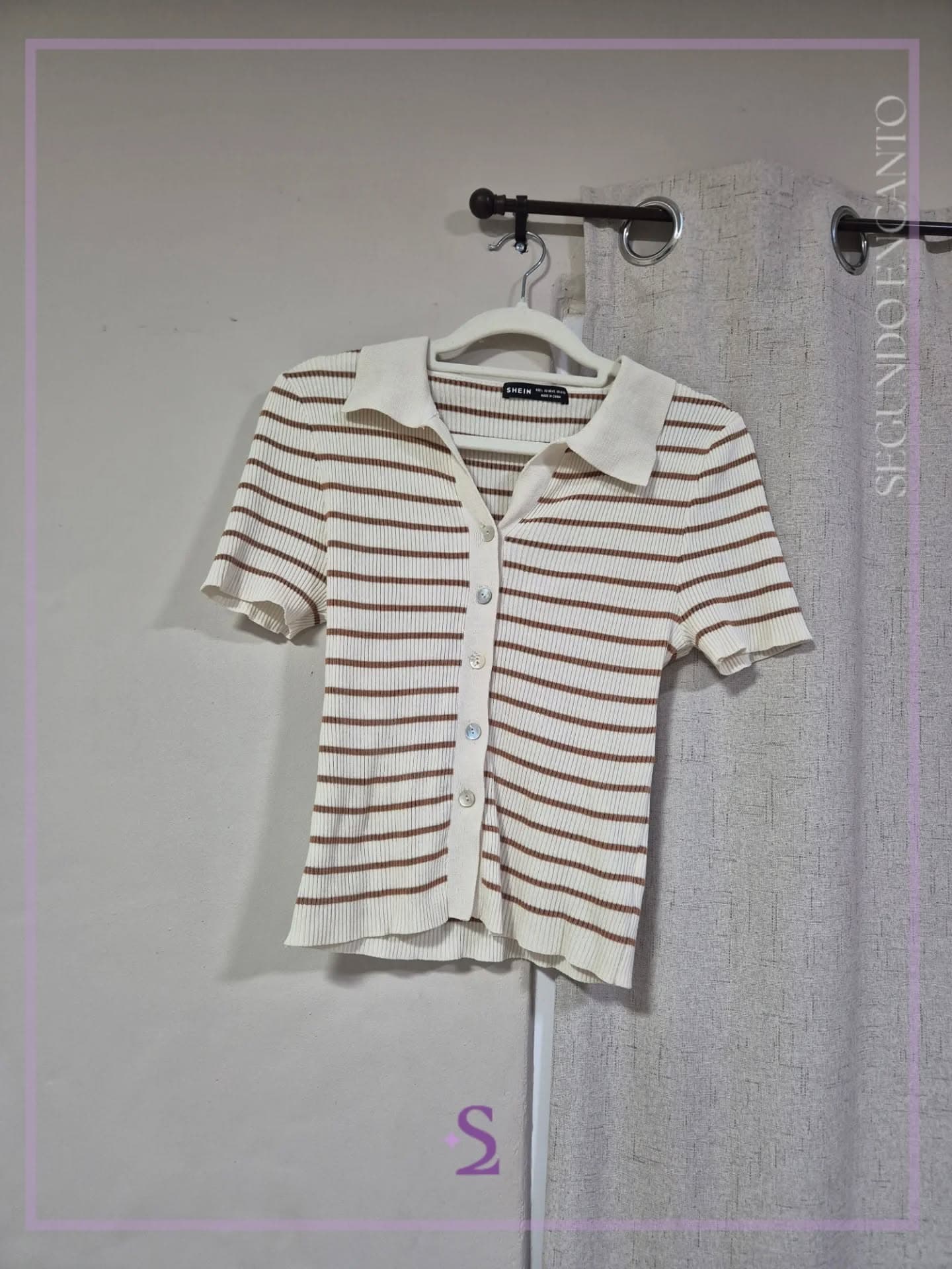Top a rayas de botones M/L