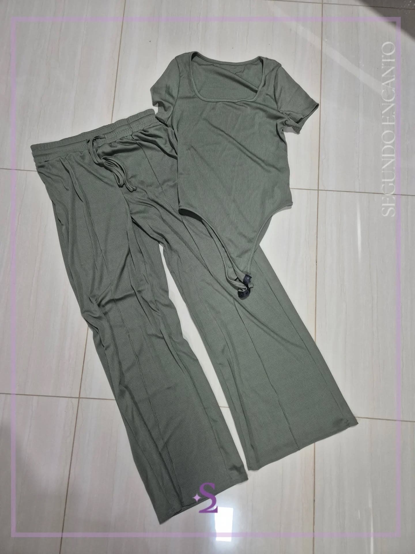 Conjunto verde body y pantalon L