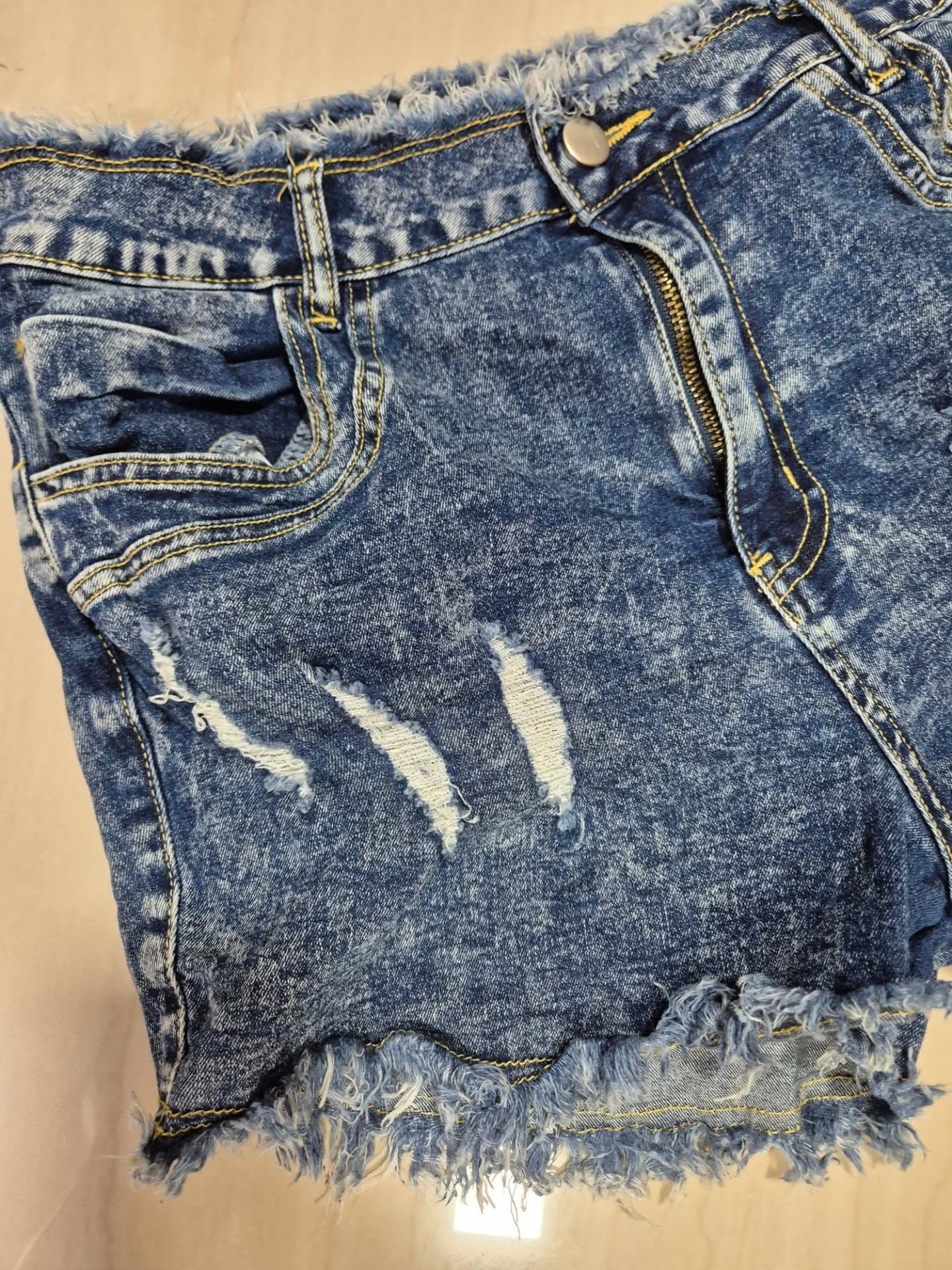 Short de mezclilla azul oscuro L
