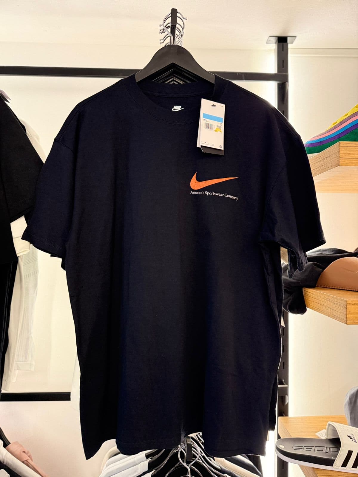 Camiseta Nike, Buseta