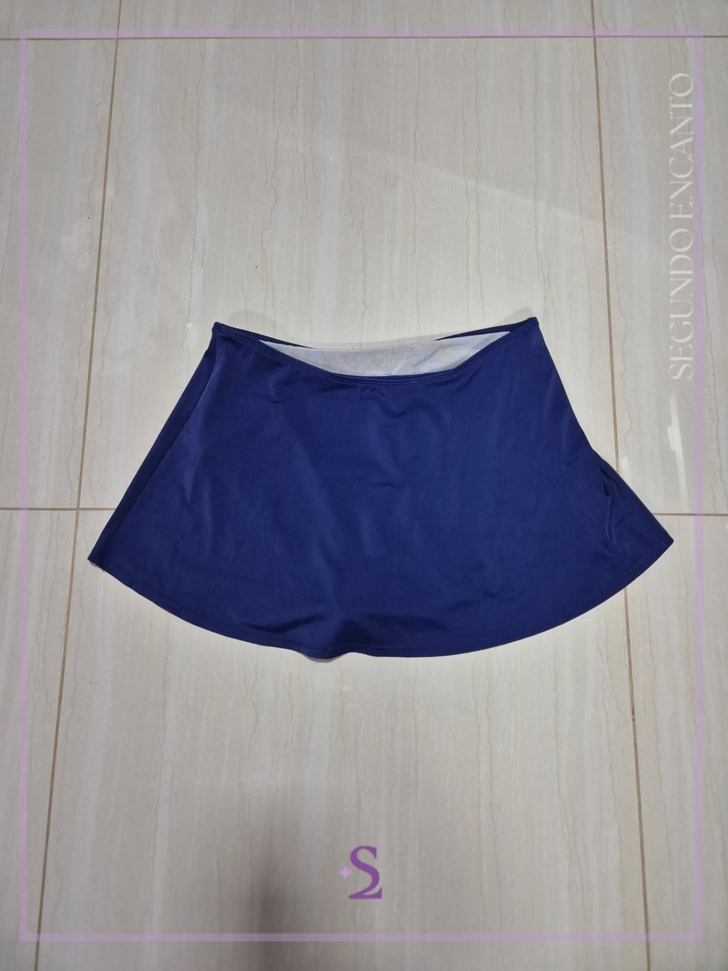 Falda de licra corta color azul  L