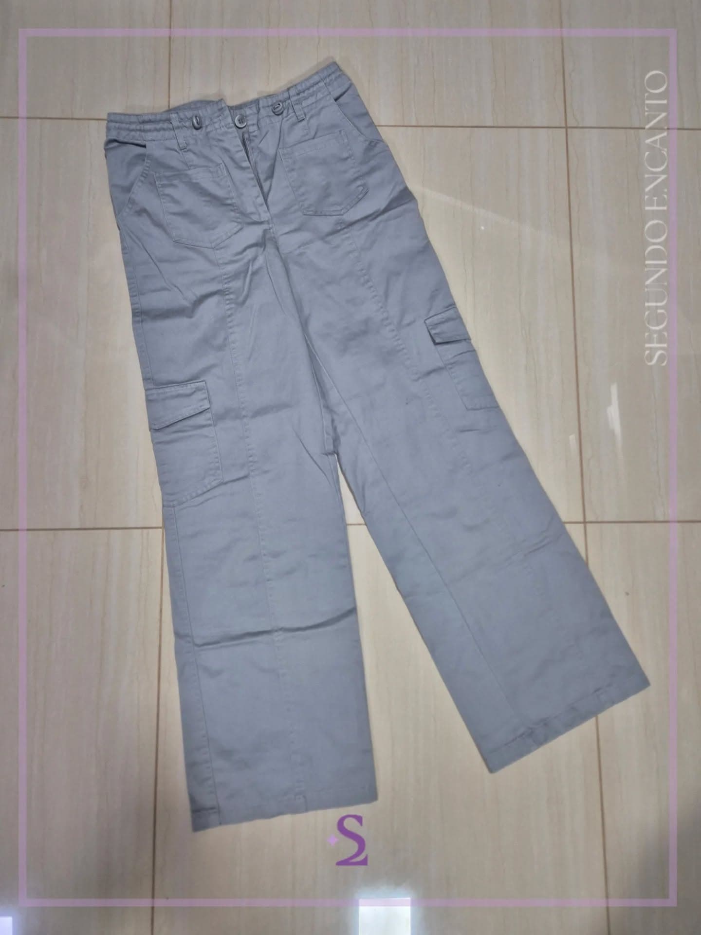 Pantalon gris tipo cargo S como nuevo