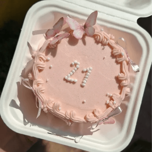 LUNCHBOX CAKE