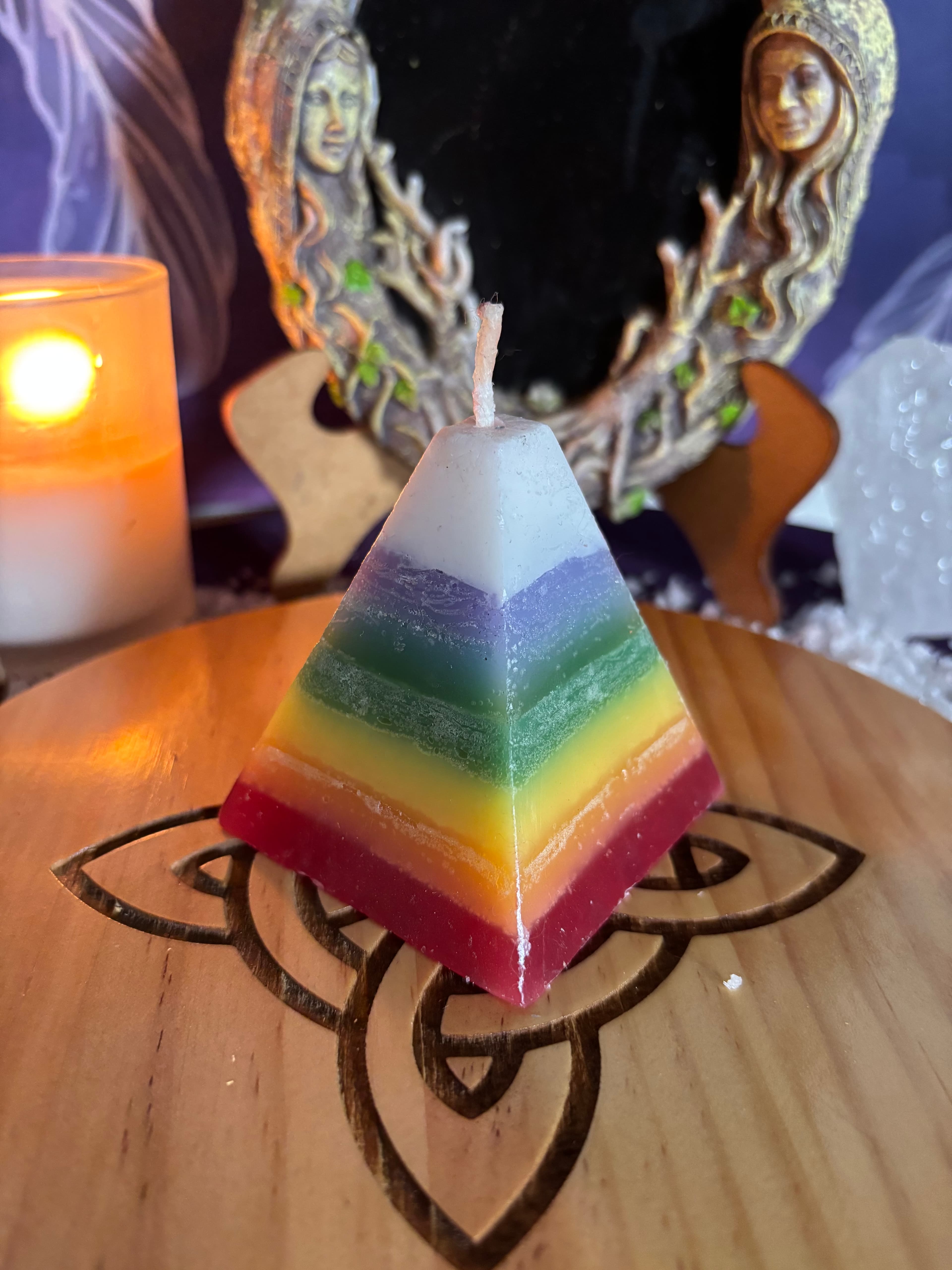 Pirámide 7 chakras, armonia