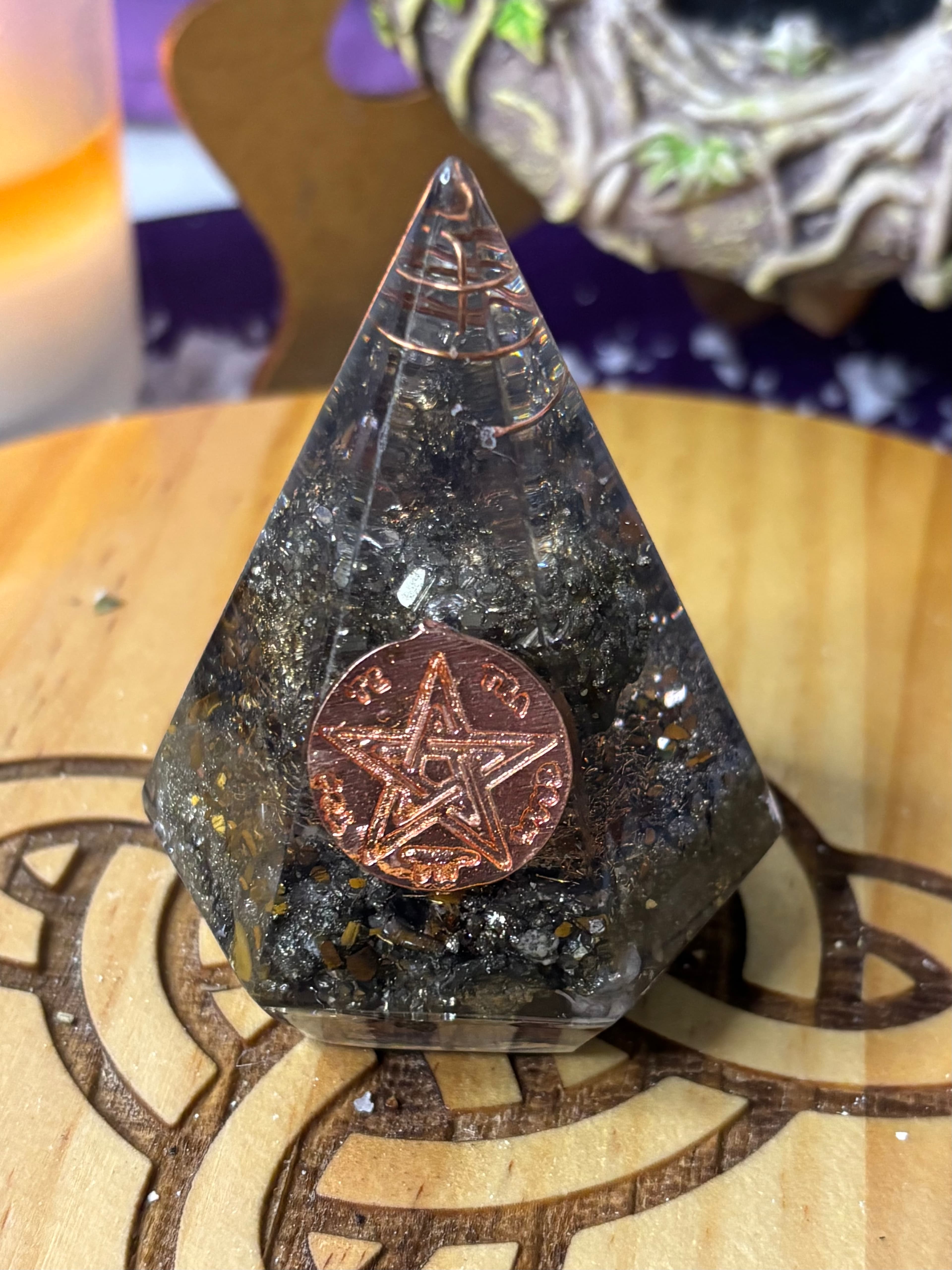 Pirámide de Orgonita de Pirita