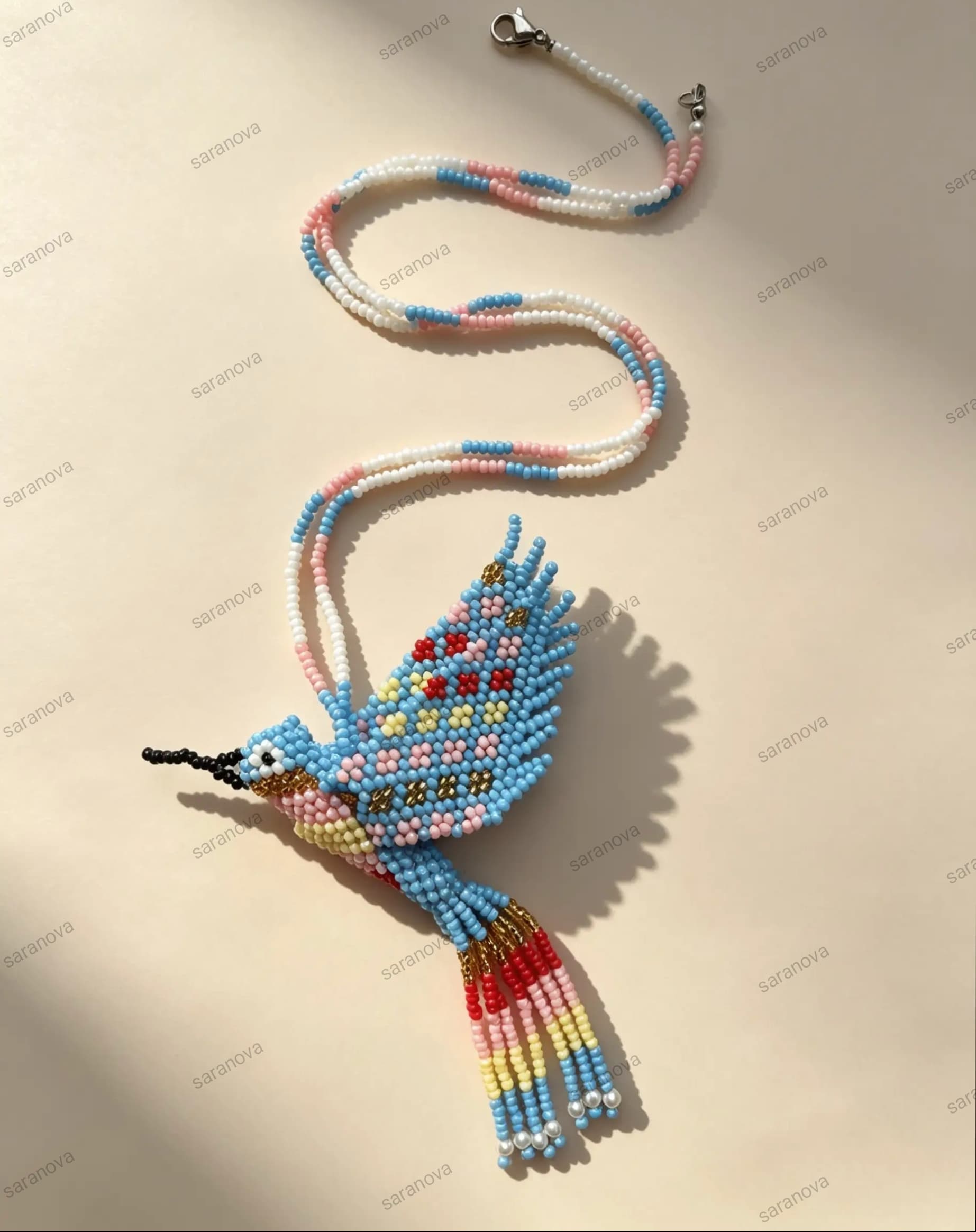 Colibrí en mostacilla