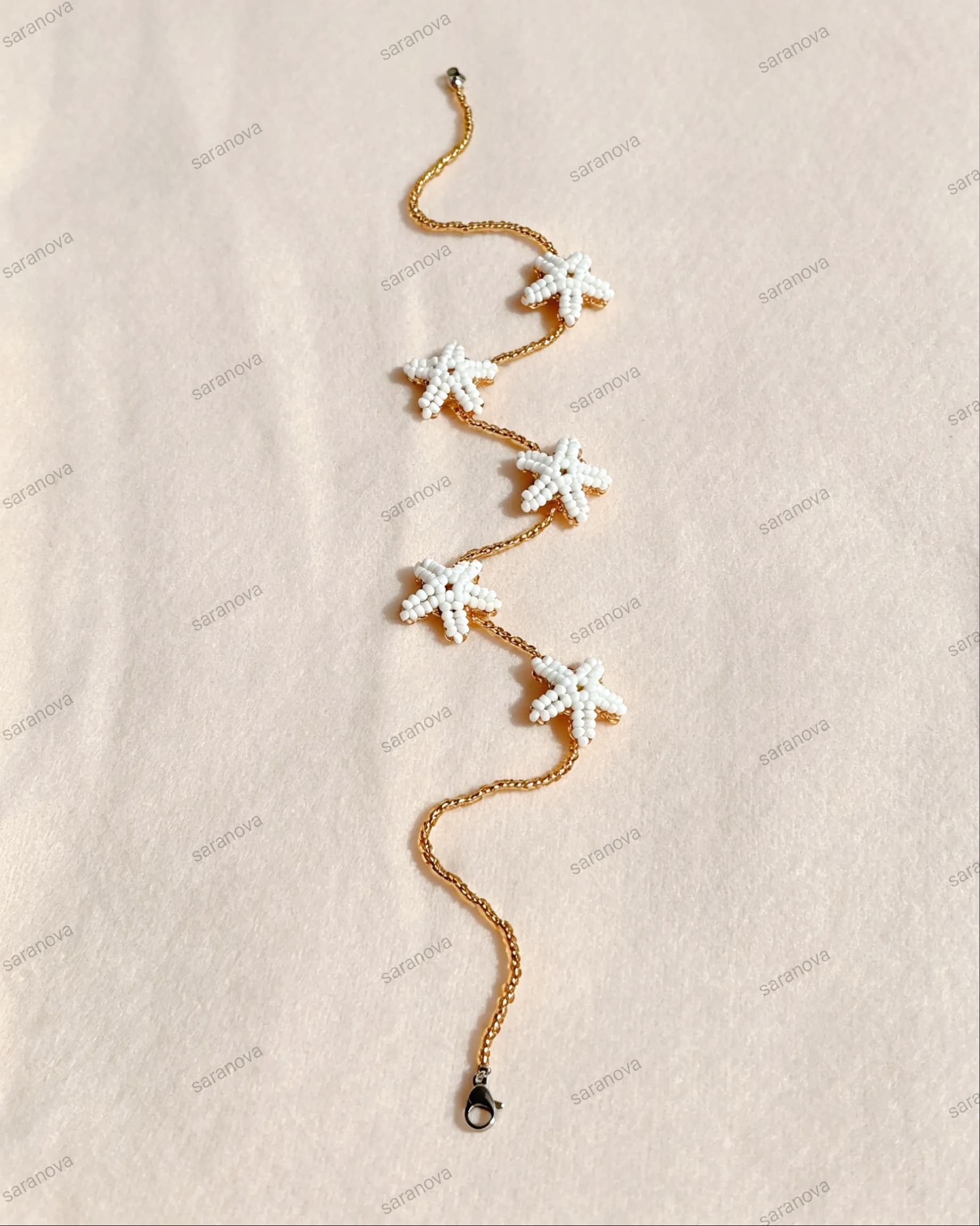 Estrellas de mar en mostacilla