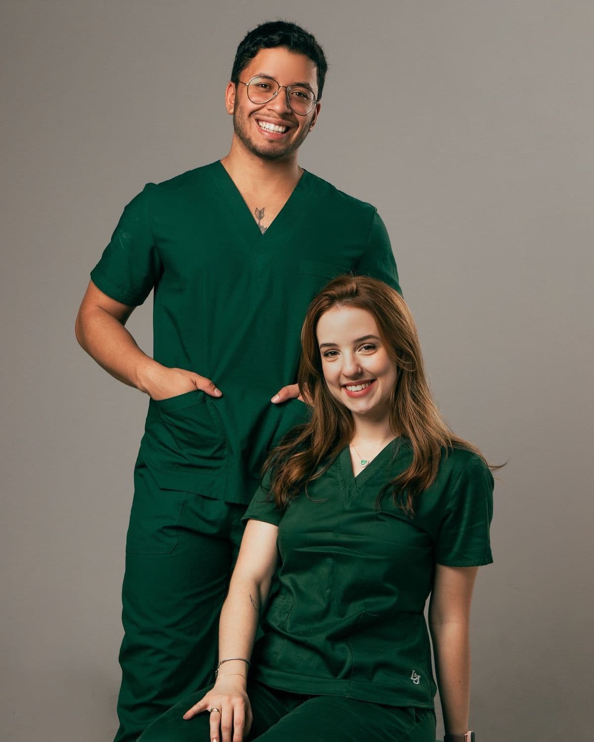 SCRUBS CUELLO "V"