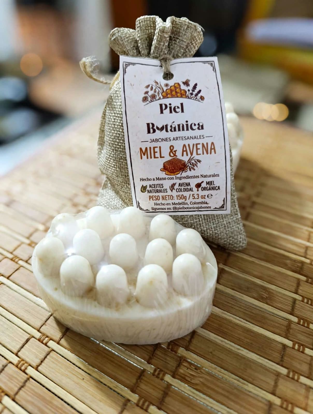 Jabon masajeador de Avena y Miel 130g